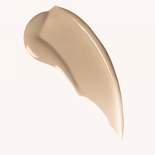 Fuktighetsgivende foundation med hyaluronsyre og SPF 30.