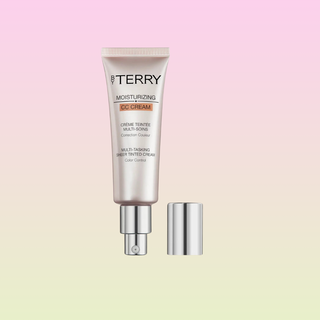 By Terry Moisturizing CC Cream – Fargekorrigering med naturlig finish og intensiv fuktighet.