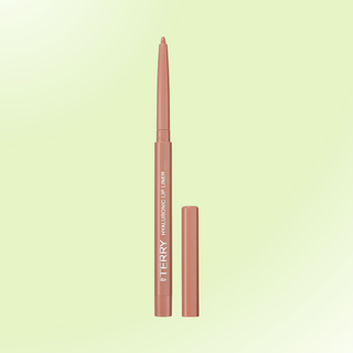 Fuktighetsgivende lip liner i fargen Sexy Nude for en subtil og naturlig look.