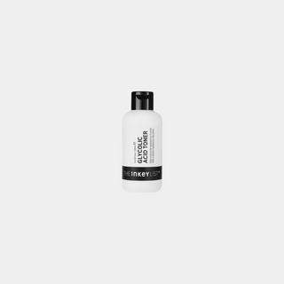 Glycolic Acid Toner fra The Inkey List, eksfolierer huden, reduserer porer og fine linjer, og gir en jevnere hudtone.